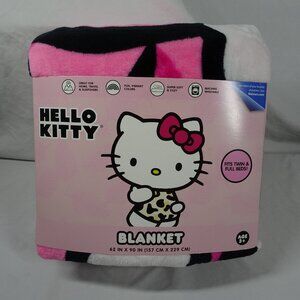Hello Kitty Blanket Fits Twin & Full Beds 62in X 90in